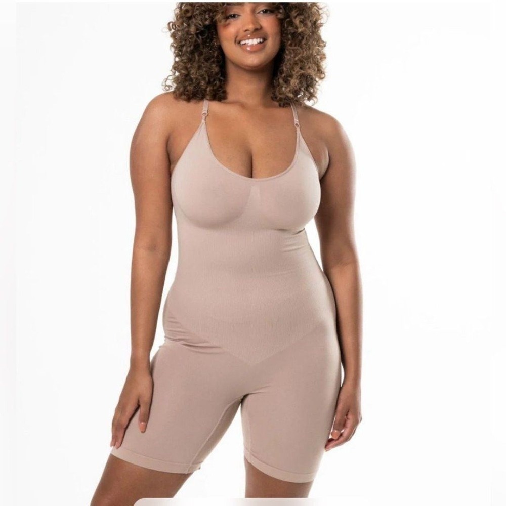 HeyShape‎ Sculpting Shapewear Bodysuit in Nude  Large